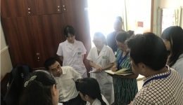 我院邀請教學(xué)專家前來院指導(dǎo)臨床技能大賽備戰(zhàn)工作
