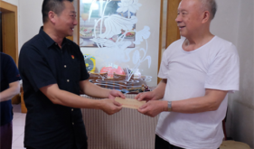 建黨百年憶初心，慰問關(guān)懷暖人心 ——我院開展建黨百年走訪慰問活動