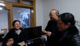 我院領(lǐng)導(dǎo)慰問(wèn)援疆干部吳傳湘